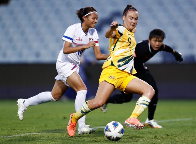 See Matildas star Caitlin Foord arrive on first day at ...