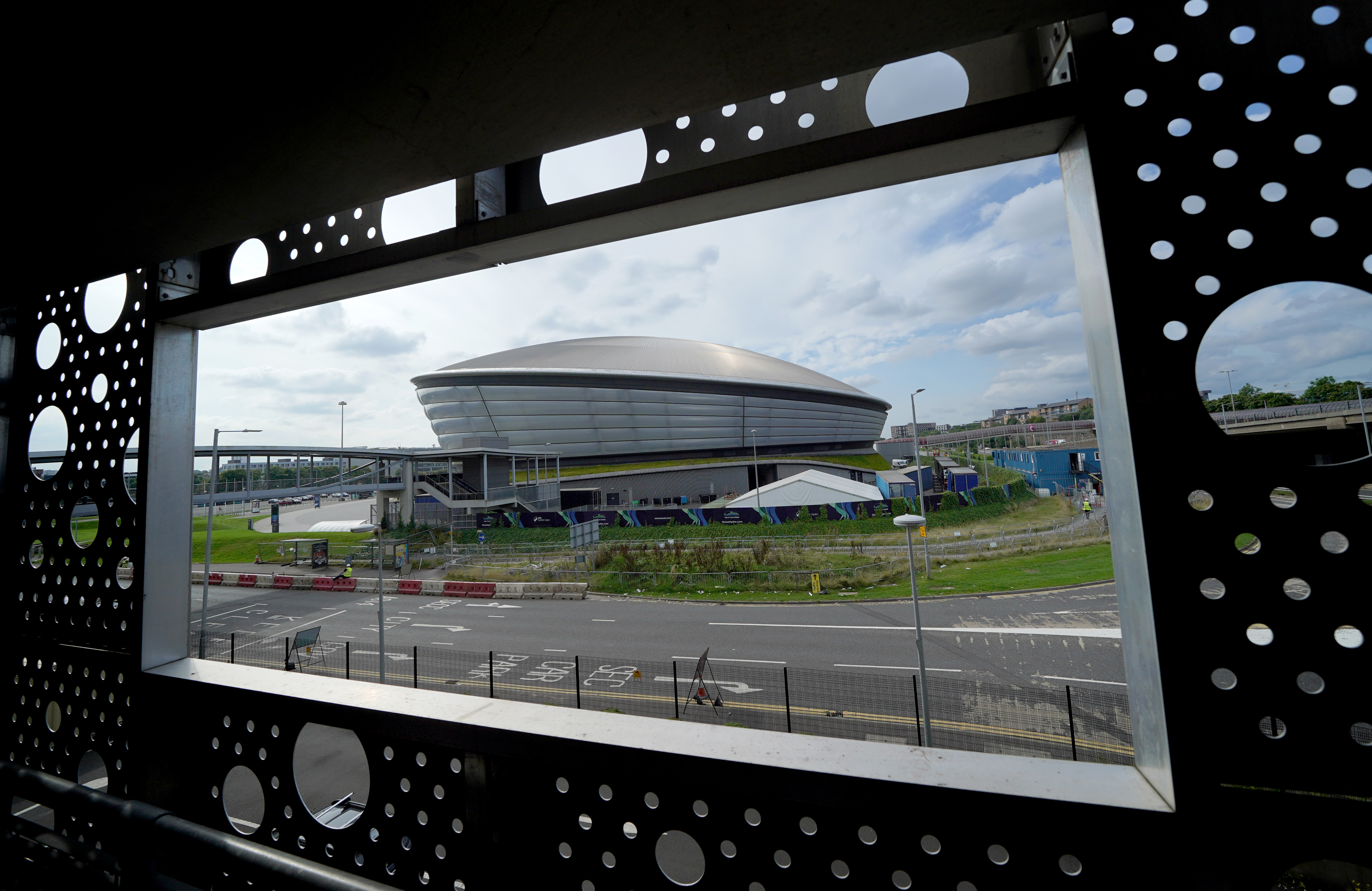 Tottenham to host world's first net zero carbon elite football game as  sports teams turn to sustainable solutions