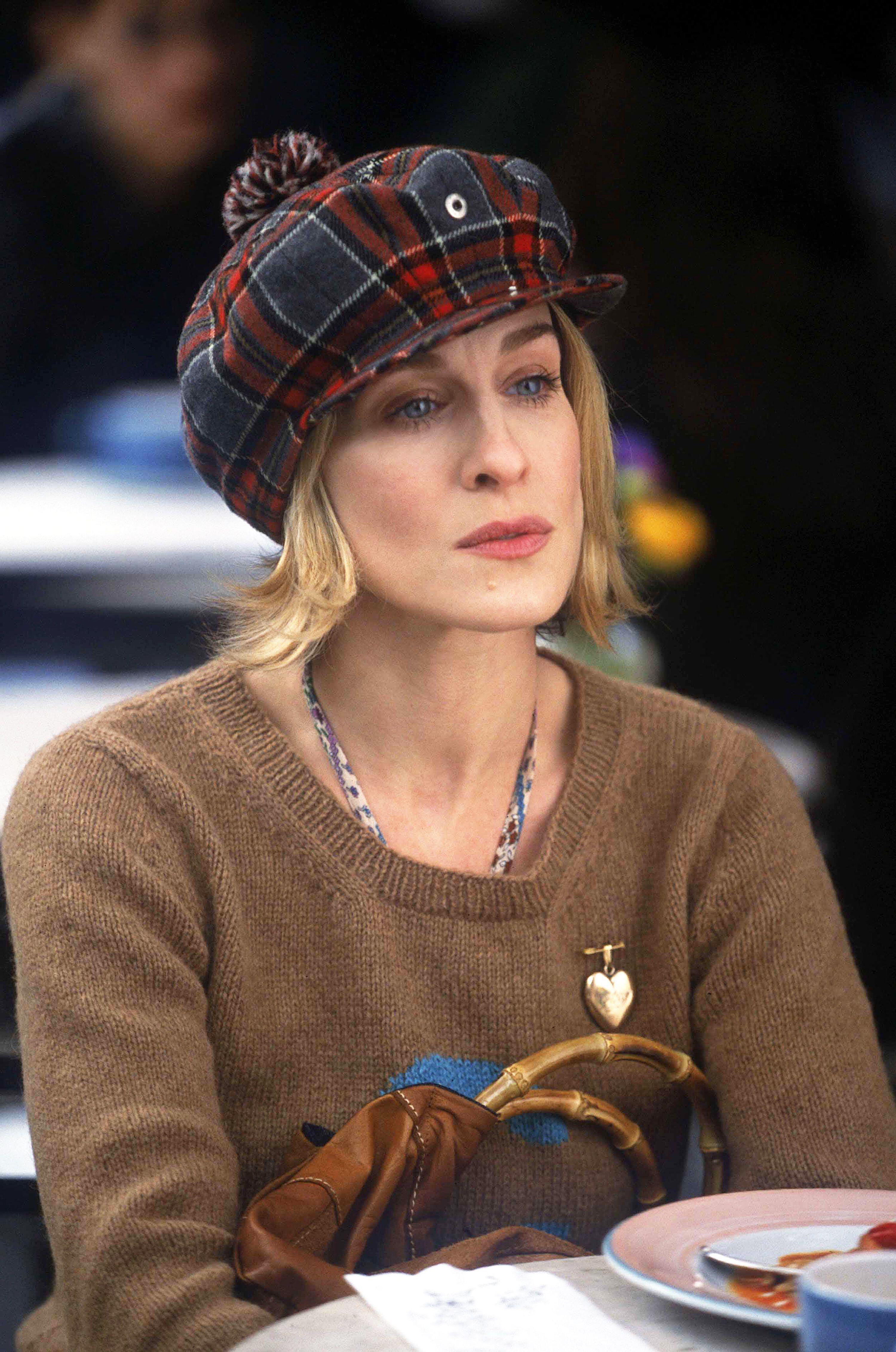 50 Carrie Bradshaw Looks We Love –