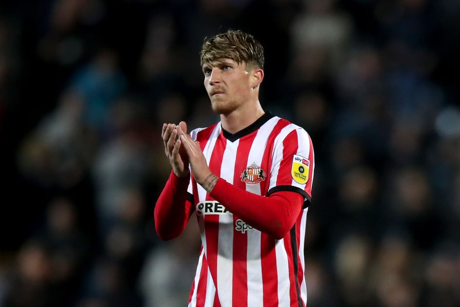 Sunderland's Dennis Cirkin salvages a point at Millwall in a brief comeback  from injury - Chronicle Live